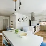 Premium 4br Near Buda Castle *