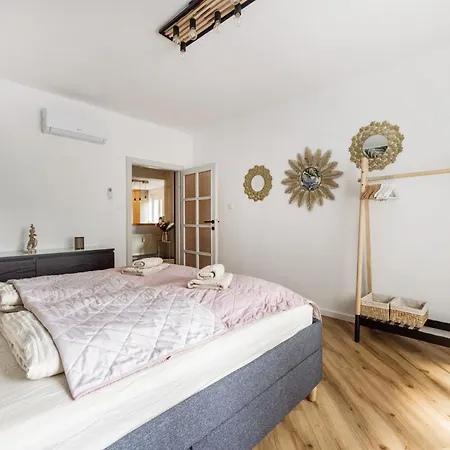 Premium 4br Near Buda Castle * Budapest