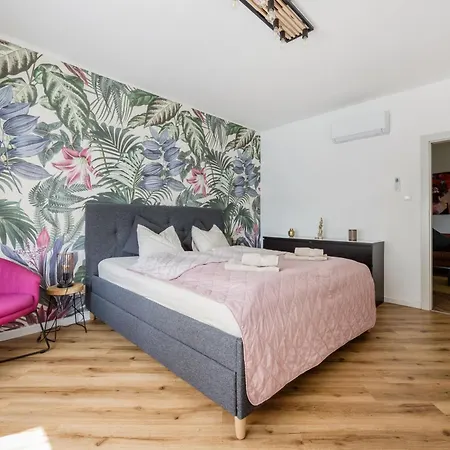 Premium 4br Near Buda Castle *