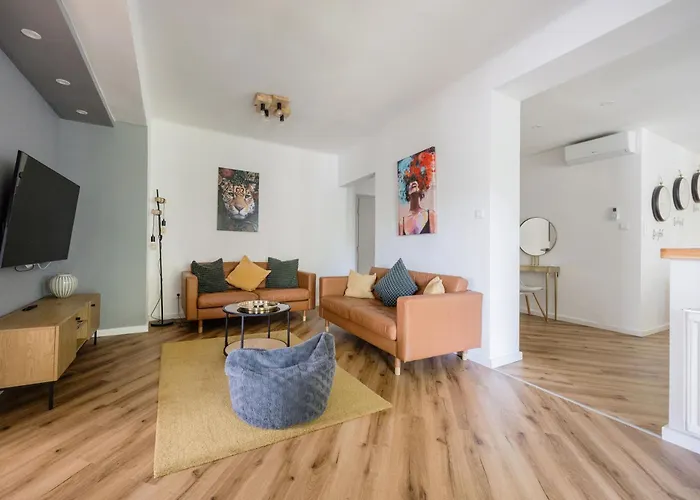 Premium 4br Near Buda Castle