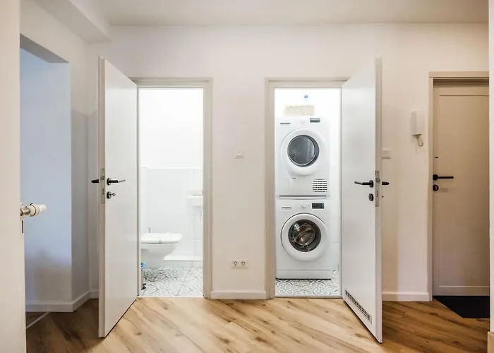Premium 4br Near Buda Castle Апартаменты